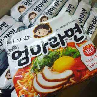 라면 그대로가 제일 맛있는 더엄마라면 — 5점을 준 리뷰어가 2019년 7월 올린 사용 사진