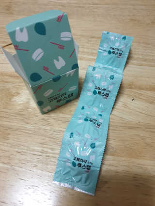 솔테라피 씹는 고체치약 투스탭 스파클레몬 6정 x 5박스 — 3점을 준 리뷰어가 2019년 6월 올린 사용 사진