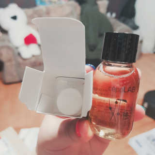 세포랩 바이오제닉 에센스 30ml 특별팩 — 4.33점을 준 리뷰어가 2018년 5월 올린 사용 사진
