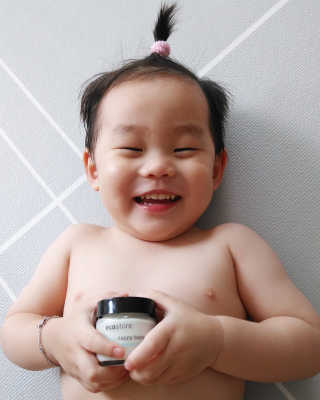 엘루스벤 에코스토어_네피밤 땀띠크림 — 4.83점을 준 리뷰어가 2017년 7월 올린 사용 사진