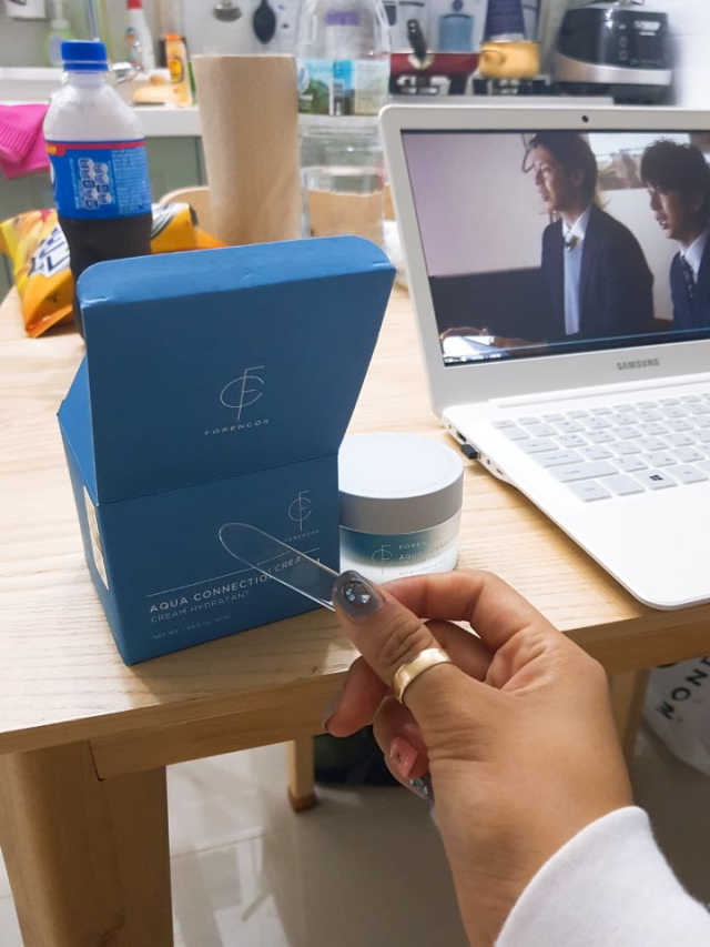 아쿠아 커넥션 크림 리뷰 사진
