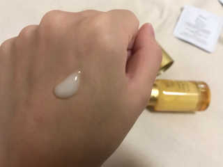 아이소이 불가리안 로즈 인텐시브 리프팅 세럼 20ml 탄력세럼 — 4.33점을 준 리뷰어가 2018년 10월 올린 사용 사진