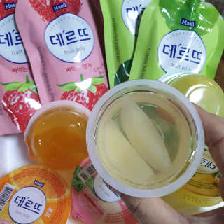 데르뜨 떠먹는 과일 3종, 짜먹는 과일 2종 총 10개 체험 — 4점을 준 리뷰어가 2020년 3월 올린 사용 사진