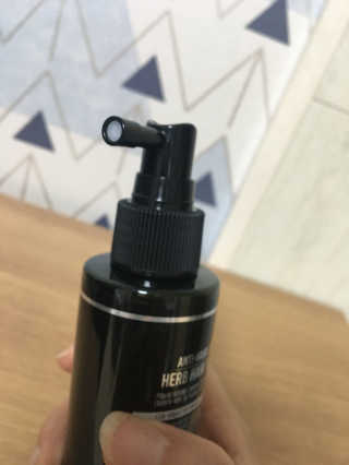 다슈코리아 다슈 데일리 안티 헤어로스 허브 헤어토닉 150ml — 5점을 준 리뷰어가 2019년 10월 올린 사용 사진