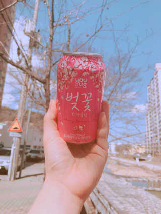 GS25 벚꽃 팝콘 + 벚꽃스파클링 + 벚꽃 청포도 에이드 — 5점을 준 리뷰어가 2018년 3월 올린 사용 사진