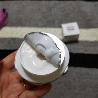 세바메드 우레아 수분폭탄크림 50ml — 4점을 준 리뷰어가 2019년 11월 올린 사용 사진