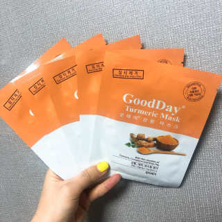 GoodDay Skincare GoodDay 강황 마스크 — 5점을 준 리뷰어가 2020년 2월 올린 사용 사진