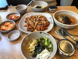 신의주찹쌀순대쭈꾸미 [신의주찹쌀순대와쭈꾸미] -직화쭈꾸미2 OR 순대국2 — 4.5점을 준 리뷰어가 2018년 12월 올린 사용 사진
