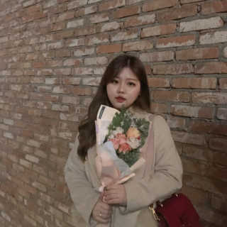 [블랙루즈] 에어 핏 벨벳 틴트3 택1+랜덤1 — 5점을 준 리뷰어가 2019년 3월 올린 사용 사진
