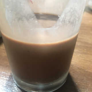식사대용 아몬드밀크 어나더밀크 500ml X 2병 — 3.83점을 준 리뷰어가 2018년 9월 올린 사용 사진