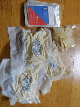 [홍코너떡볶이]옛날떡볶이 인기맛 4팩세트 — 4점을 준 리뷰어가 2019년 10월 올린 사용 사진