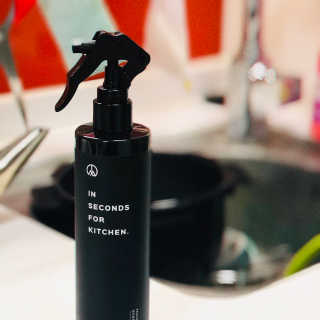PEACE MOMENT 피스모먼트 인세컨즈포키친 320mL 천연살균소독제 — 4.17점을 준 리뷰어가 2018년 10월 올린 사용 사진