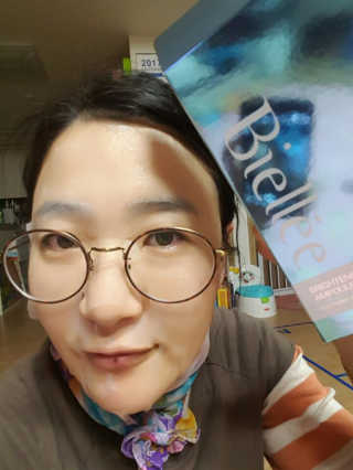 비엘리 브라이트닝&모이스처라이징 앰플 마스크 — 4점을 준 리뷰어가 2016년 12월 올린 사용 사진
