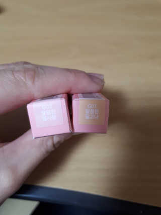 [블랙루즈] 펄블리 아이 글리터 2종 — 3.83점을 준 리뷰어가 2019년 1월 올린 사용 사진