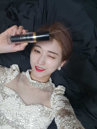 JM솔루션 물광 커버 파운데이션 럭셔리 — 4.5점을 준 리뷰어가 2019년 1월 올린 사용 사진