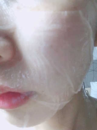 웰더마 사파이어 콜라겐 임팩트 에센셜 마스크 — 5점을 준 리뷰어가 2019년 4월 올린 사용 사진