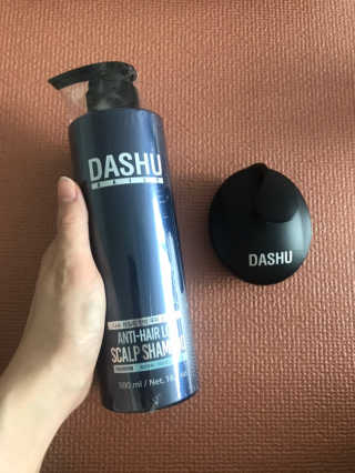 다슈코리아 다슈 단백질 한방 두피 골드 샴푸 500ml +샴푸브러쉬 — 5점을 준 리뷰어가 2019년 3월 올린 사용 사진
