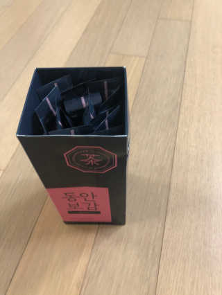 동안보감 얼작차 붓기를 빼주는 동안보감 한방 프리미엄 얼작차 — 3점을 준 리뷰어가 2019년 10월 올린 사용 사진