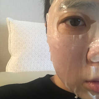 23years old 하이알톡스 쁘띠마스크(5장) — 5점을 준 리뷰어가 2017년 6월 올린 사용 사진