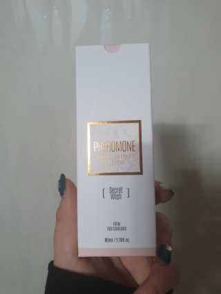 레드컨테이너 페로몬향 퍼퓸 바디미스트 80ml — 4점을 준 리뷰어가 2020년 1월 올린 사용 사진