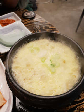 고향원조숯불닭갈비 [고향산천원조숯불닭갈비] 뼈없는 숯불닭갈비 2인세트 — 3.5점을 준 리뷰어가 2018년 10월 올린 사용 사진