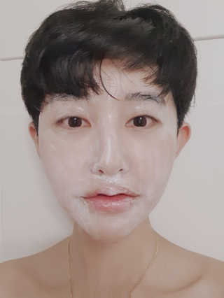 페어아크네 크리미폼 페어아크네 크리미 폼 — 4점을 준 리뷰어가 2019년 10월 올린 사용 사진