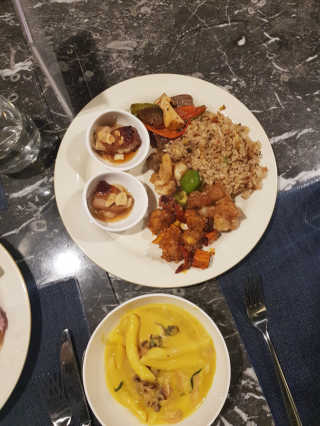 뷔페G [뷔페 G 글래드호텔 강남코엑스센터점] 2인 식사권 — 5점을 준 리뷰어가 2019년 2월 올린 사용 사진