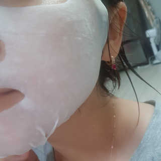 23years old 탄산 포어리스 버블 마스크 — 3.5점을 준 리뷰어가 2018년 8월 올린 사용 사진
