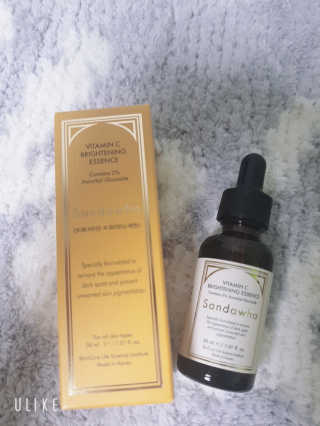 [스킨큐어] 산다화 비타민C 화이트닝 에센스 30ml — 5점을 준 리뷰어가 2020년 3월 올린 사용 사진