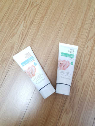 (주)에네스티 에네스티 수안수 실크스킨 풋크림 1+1 — 4점을 준 리뷰어가 2019년 11월 올린 사용 사진