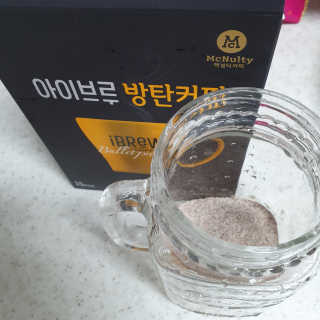 한국맥널티 아이브루 방탄커피 — 3점을 준 리뷰어가 2019년 9월 올린 사용 사진