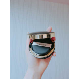 셀레뷰 블랙 세럼 팩트 — 4.33점을 준 리뷰어가 2017년 9월 올린 사용 사진
