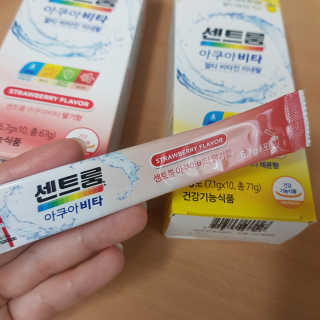 센트룸 아쿠아비타 레몬향, 딸기향 — 5점을 준 리뷰어가 2019년 6월 올린 사용 사진