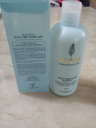 셀리본 하수오 내츄럴 프리벤션 탈모관리 샴푸 300ml — 5점을 준 리뷰어가 2019년 11월 올린 사용 사진