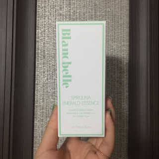 블랑벨 스피루리나 에메랄드 에센스 — 4.33점을 준 리뷰어가 2018년 3월 올린 사용 사진