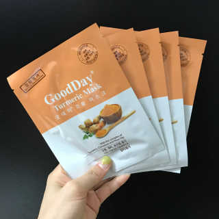GoodDay Skincare GoodDay 강황 마스크 — 3.5점을 준 리뷰어가 2019년 9월 올린 사용 사진
