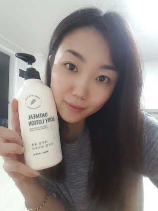 (주)에네스티 내추럴 촉촉  오트밀 바디로션 500ml — 5점을 준 리뷰어가 2019년 12월 올린 사용 사진