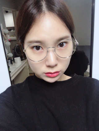 다온 1만원대 동글이안경  잘나가는 3가지 칼라 — 5점을 준 리뷰어가 2019년 1월 올린 사용 사진
