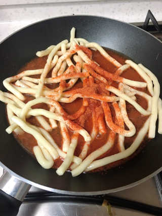 잠실맛집,홍코너떡볶이가우리집에[옛날맛,짜장맛옵션] — 3점을 준 리뷰어가 2019년 12월 올린 사용 사진