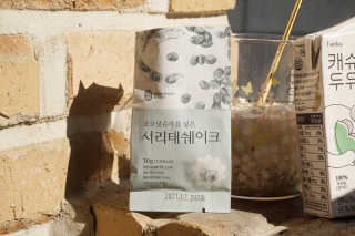 [착한습관]건강한 한끼, 귀리 쉐이크와 서리태 쉐이크 — 5점을 준 리뷰어가 2019년 7월 올린 사용 사진