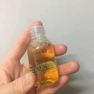 세포랩 바이오제닉 에센스 30ml 특별팩 — 4.83점을 준 리뷰어가 2018년 5월 올린 사용 사진