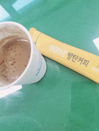 한국맥널티 아이브루 방탄커피 — 3점을 준 리뷰어가 2019년 9월 올린 사용 사진