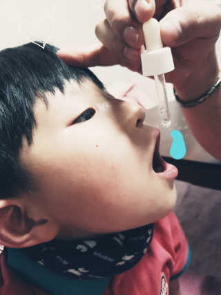 그린스토어 베이비드롭 프로바이오틱스 1병 30일분 — 3.33점을 준 리뷰어가 2018년 6월 올린 사용 사진