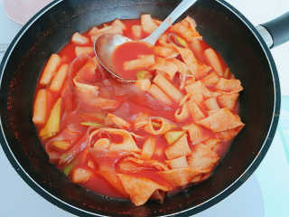 홍대미미네국물떡볶이 [홍대미미네]오리지널 국물 떡볶이4팩 + 라면사리 — 5점을 준 리뷰어가 2019년 4월 올린 사용 사진