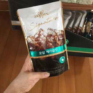 (주)쟈뎅 쟈뎅 시그니처 블랙, 헤이즐넛 230ml — 4.67점을 준 리뷰어가 2018년 7월 올린 사용 사진
