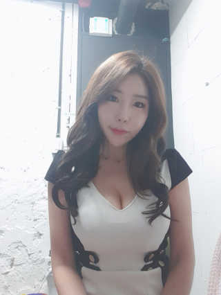 보타미안  엔젤모링가 아쿠아베리어 팩 — 5점을 준 리뷰어가 2018년 5월 올린 사용 사진