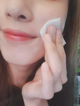 온가족 수분뿜뿜 노랑뚜껑 재주꾼 와우374 스네일토너 — 5점을 준 리뷰어가 2019년 12월 올린 사용 사진