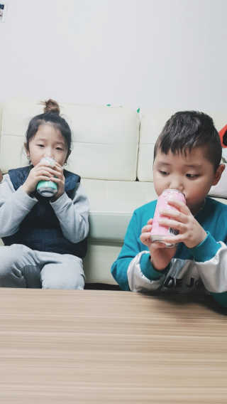 GS25 벚꽃 팝콘 + 벚꽃스파클링 + 벚꽃 청포도 에이드 — 4.17점을 준 리뷰어가 2018년 3월 올린 사용 사진