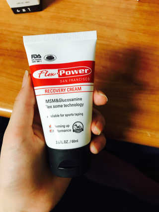 플렉스파워에이더블유에스 리커버리크림 30ml — 4.17점을 준 리뷰어가 2017년 5월 올린 사용 사진
