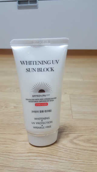 지고트 화이트닝 유브이 썬블럭 크림 70ml,1+1 — 4점을 준 리뷰어가 2019년 5월 올린 사용 사진